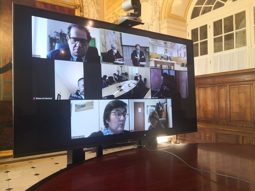 Piano vaccino Covid in provincia di Imperia: questa mattina riunione organizzativa, 7mila persone nella prima fase