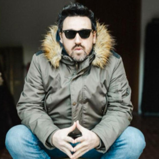 Il musicista dianese Milko Pisano debutta da solista con “Terra di Mezzo”