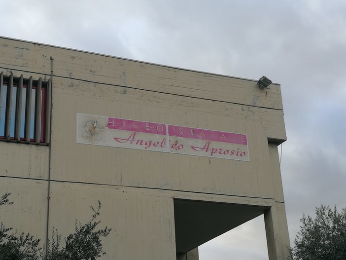 Liceo ‘Aprosio’ a Ventimiglia: oltre mezzo milione per la riqualificazione dell’area sportiva Liceo ‘Aprosio’ a Ventimiglia: oltre mezzo milione per la riqualificazione dell’area sportiva