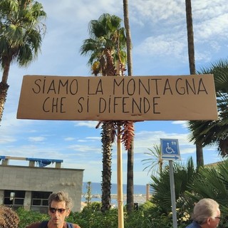 La Regione boccia il progetto eolico Monti Moro e Guardiabella: “Inaccettabile il rischio per biodiversità e crinali naturali”