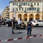 Traffico in aumento in centro dopo la chiusura di via Des Geneys: la polizia locale presidia i punti più critici Traffico in aumento in centro dopo la chiusura di via Des Geneys: la polizia locale presidia i punti più critici