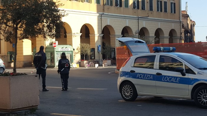 Quattro nuovi agenti per potenziare il comando della polizia locale di Imperia