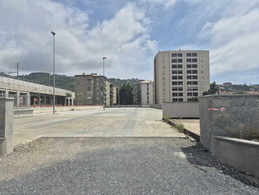 Imperia, quasi pronto il nuovo parcheggio dei bus alla stazione