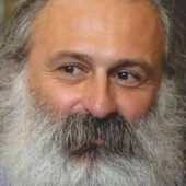Padre Guidalberto Bormolini a Imperia, lezione di economia e spiritualità Padre Guidalberto Bormolini a Imperia, lezione di economia e spiritualità