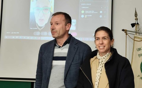 Max Cavallari omaggia Gilberto Govi al Teatro Cavour: solidarietà  nel segno della Croce Bianca