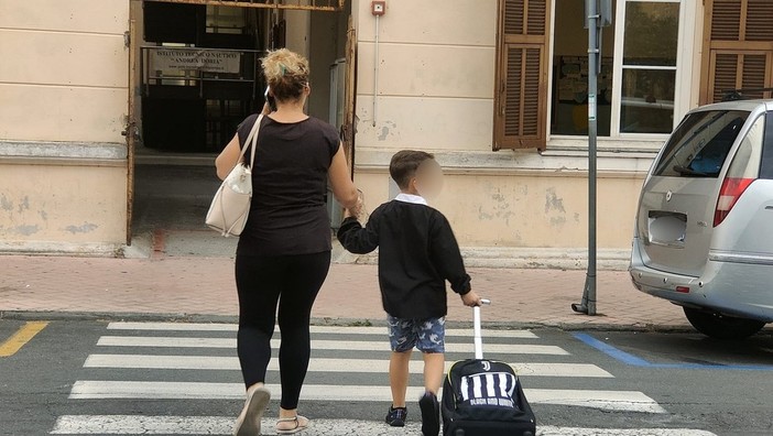 Cambia la pagella alla primaria, maestra imperiese in pensione: "Aiutano a non allontanare la realtà dalla vita" Cambia la pagella alla primaria, maestra imperiese in pensione: "Aiutano a non allontanare la realtà dalla vita"