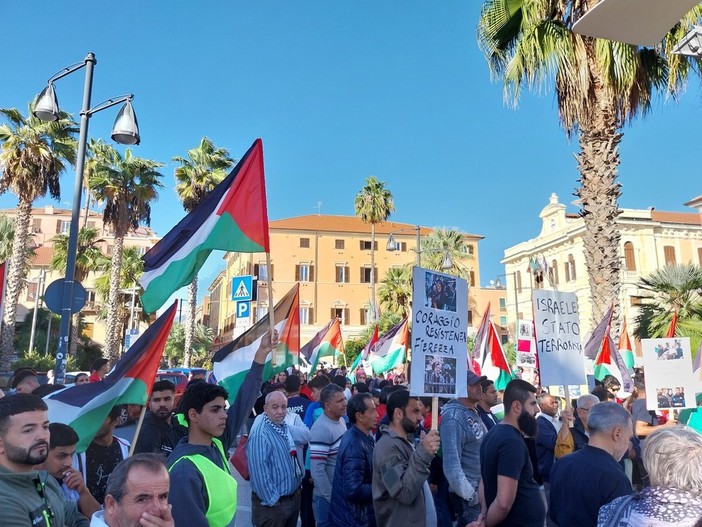 Guerra Israele-Hamas, a Imperia una manifestazione pro Palestina Guerra Israele-Hamas, a Imperia una manifestazione pro Palestina