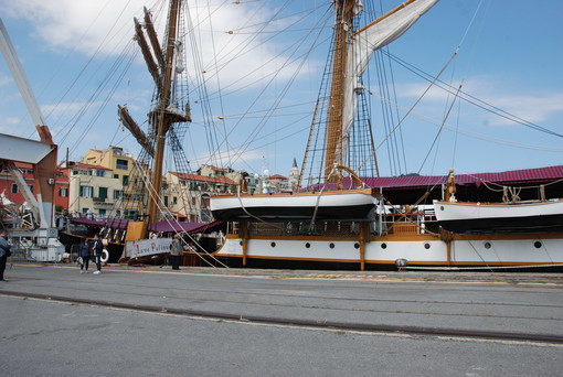 Per la Festa della Repubblica a Imperia in banchina Aicardi arriva la Palinuro