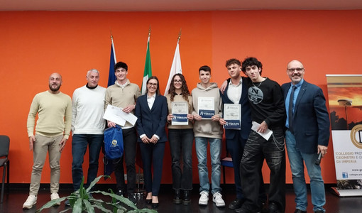 Il Ruffini di Imperia premia i migliori neodiplomati: consegnate le borse di studio al merito