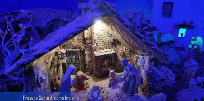 La magia del Natale nel tradizionale presepe di Salita Ardoino (video)