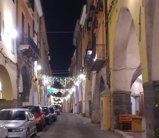 A Pieve di Teco si accende il Natale, il Comune vuole valorizzare il centro cittadino e i punti più significativi del paese A Pieve di Teco si accende il Natale, il Comune vuole valorizzare il centro cittadino e i punti più significativi del paese