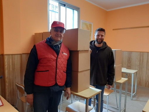 130 pacchi alimentari donati a famiglie bisognose dell’A.D.M.O. Associazione Italiana Donatori Midollo Osseo