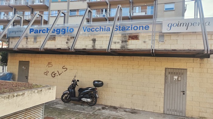 Disco verde del Comune di Imperia per i lavori di riqualificazione del parcheggio della Vecchia Stazione di Piazza Unità Nazionale Disco verde del Comune di Imperia per i lavori di riqualificazione del parcheggio della Vecchia Stazione di Piazza Unità Nazionale