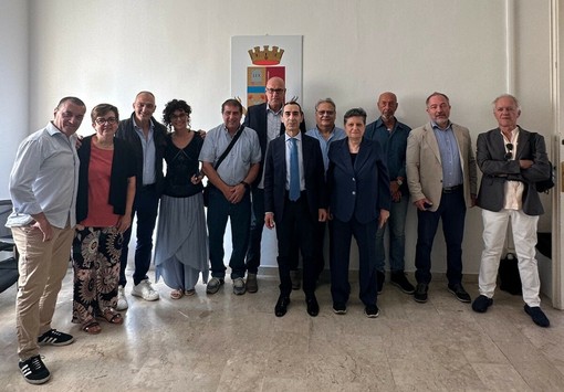 Imperia, medaglie di commiato ai poliziotti in pensione Imperia, medaglie di commiato ai poliziotti in pensione