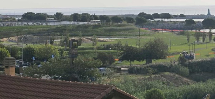 Imperia, un parco attorno al depuratore: in arrivo un biolago, percorsi pedonali e impianti rinnovabili