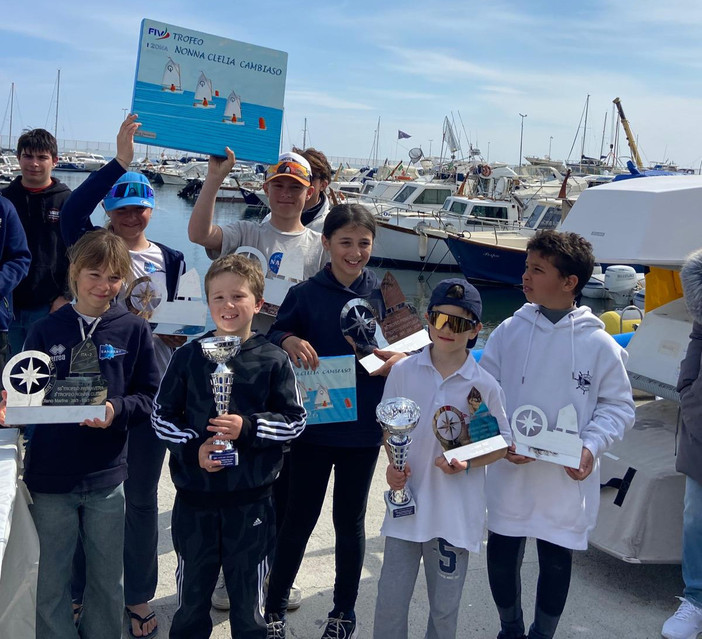I futuri campioni della vela ospiti del Club del Mare di Diano Marina