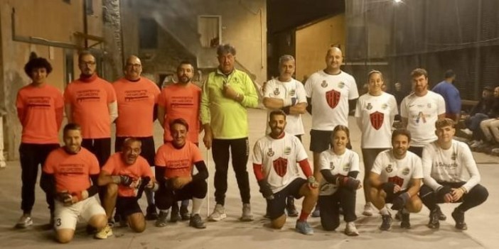 Pantalera, la tradizione rivive a Pietrabruna: Diano Castello vince la gara d’andata della finale ligure Pantalera, la tradizione rivive a Pietrabruna: Diano Castello vince la gara d’andata della finale ligure