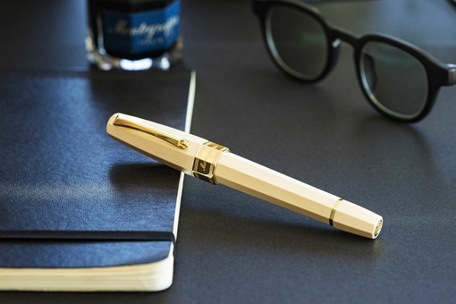 In quali occasioni si può regalare una penna stilografica: traguardi e anniversari In quali occasioni si può regalare una penna stilografica: traguardi e anniversari