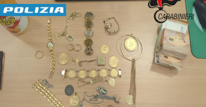 Imperia, truffano un'anziana e le strappano i gioielli di mano: tre arresti
