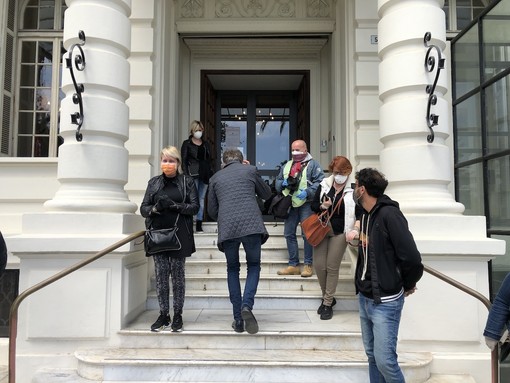 Venerdì prossimo alle 18 anche i parrucchieri della nostra provincia proporranno un 'Flash Mob' Venerdì prossimo alle 18 anche i parrucchieri della nostra provincia proporranno un 'Flash Mob'