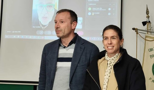 Max Cavallari omaggia Gilberto Govi al Teatro Cavour: solidarietà  nel segno della Croce Bianca