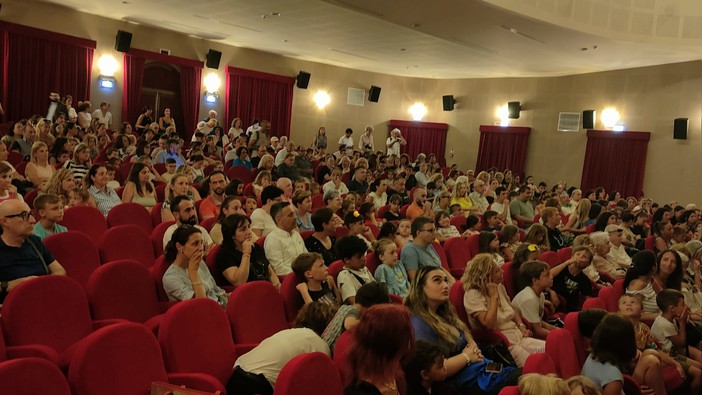 La "Prima" del Cavour di Imperia, le criticità riscontrate da chi era in sala