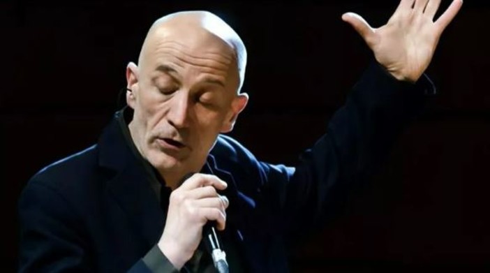 Concerto di Peppe Servillo con Mario Incudine e Antonio Vasta in Piazza Duomo a Imperia