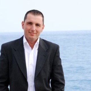 Imperia, nuovo Cda Seris: il croupier del Casinò Paolo Petrucci presidente Imperia, nuovo Cda Seris: il croupier del Casinò Paolo Petrucci presidente