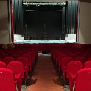 Il Comune spende 17 mila euro per le poltrone del teatro Cavour