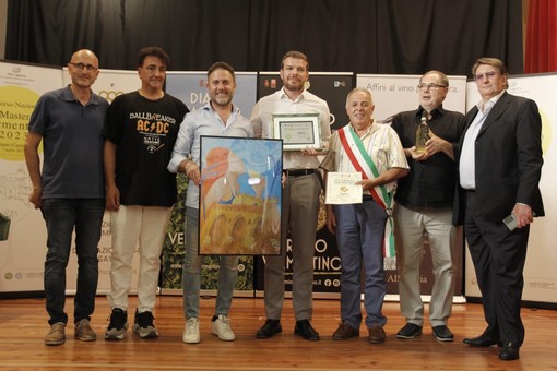 Al 30° Premio Vermentino di Diano Castello vince la Sardegna. Due posti sul podio per le cantine liguri Al 30° Premio Vermentino di Diano Castello vince la Sardegna. Due posti sul podio per le cantine liguri