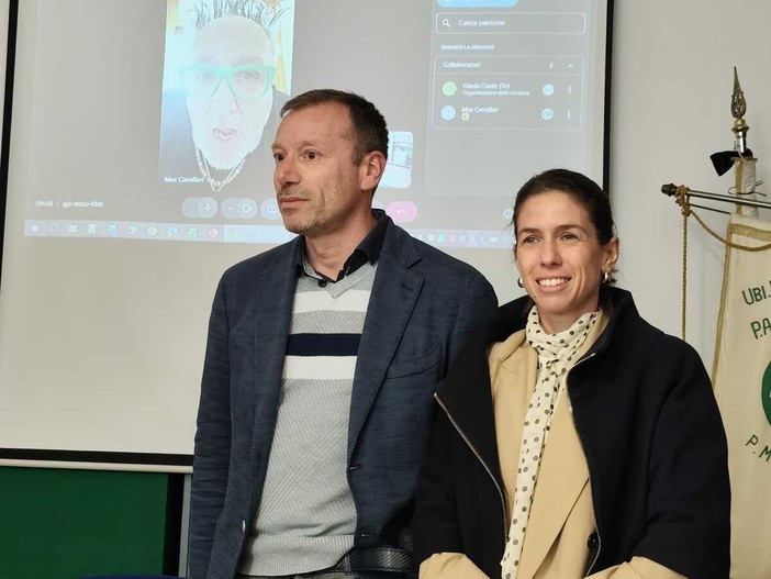 Max Cavallari omaggia Gilberto Govi al Teatro Cavour: solidarietà nel segno della Croce Bianca Max Cavallari omaggia Gilberto Govi al Teatro Cavour: solidarietà nel segno della Croce Bianca