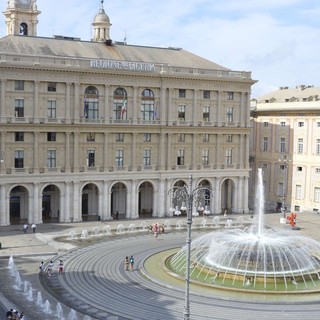 Il ‘campo largo’ ligure alla prova della piazza, a Genova arrivano Schlein, Conte, Bonelli e Fratoianni: “Toti tiene la regione ai domiciliari”