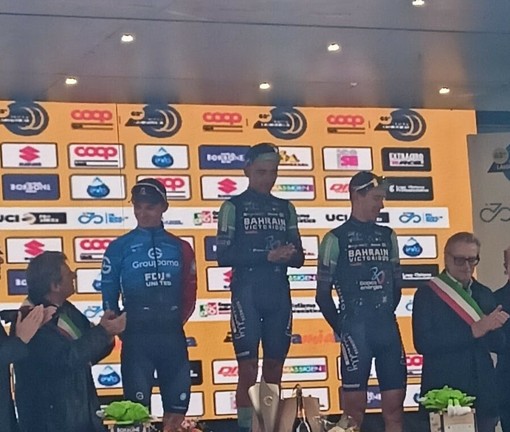 Trofeo Laigueglia 2026: lo squillo di Santiago Buitrago. Il passaggio a Imperia