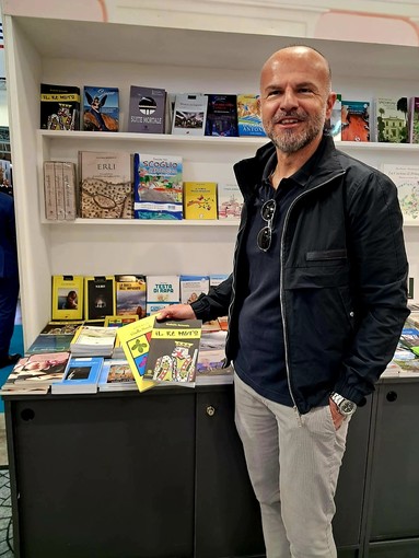 Lo  scrittore Rodolfo Colombo incontra gli studenti del Ruffini di Imperia