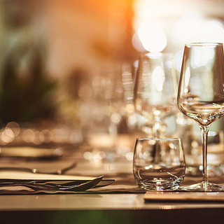 Mangia a sbafo nei ristoranti di Imperia e si dilegua, è allarme tra i titolari per il cliente scroccone Mangia a sbafo nei ristoranti di Imperia e si dilegua, è allarme tra i titolari per il cliente scroccone