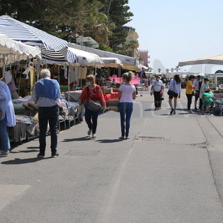 Il mercato di Bordighera, ieri