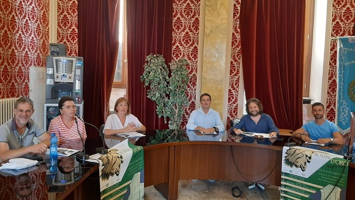 San Bartolomeo al Mare, tutto pronto per la 34esima edizione del Rovere d'Oro (video) San Bartolomeo al Mare, tutto pronto per la 34esima edizione del Rovere d'Oro (video)