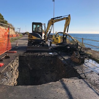 Imperia, terminati i lavori di ripristino della rete idrica sull' Incompiuta: strada riaperta Imperia, terminati i lavori di ripristino della rete idrica sull' Incompiuta: strada riaperta