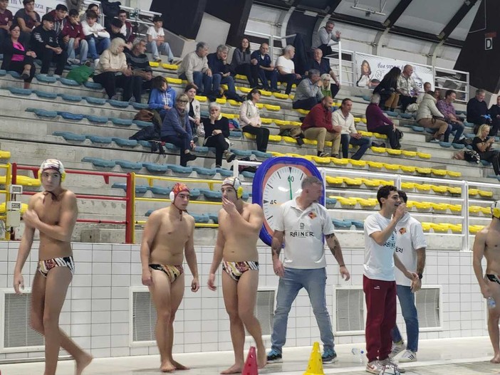 PALLANUOTO. Rari Nantes Olio Raineri, esame decisivo per i playoff PALLANUOTO. Rari Nantes Olio Raineri, esame decisivo per i playoff