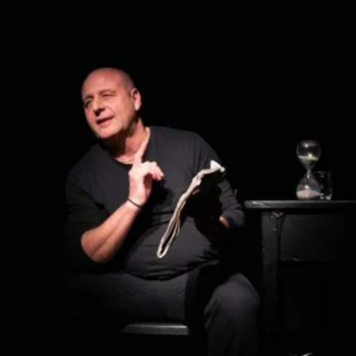 Spettacolo di Renato Donati alla Casa del Popolo di Imperia Spettacolo di Renato Donati alla Casa del Popolo di Imperia