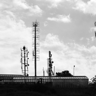 A Bordighera un'ordinanza che vieta le antenne, a Sanremo un comitato contro: ma cos'è il 5G? Ecco uno studio sulla nuova tecnologia A Bordighera un'ordinanza che vieta le antenne, a Sanremo un comitato contro: ma cos'è il 5G? Ecco uno studio sulla nuova tecnologia
