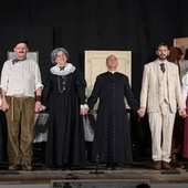 "Teatro sotto le stelle": al Ballo di Gorleri arriva la commedia dialettale "Cacelotti e Ciantafurche. L'unificasion du Portu e d'Ineia" "Teatro sotto le stelle": al Ballo di Gorleri arriva la commedia dialettale "Cacelotti e Ciantafurche. L'unificasion du Portu e d'Ineia"