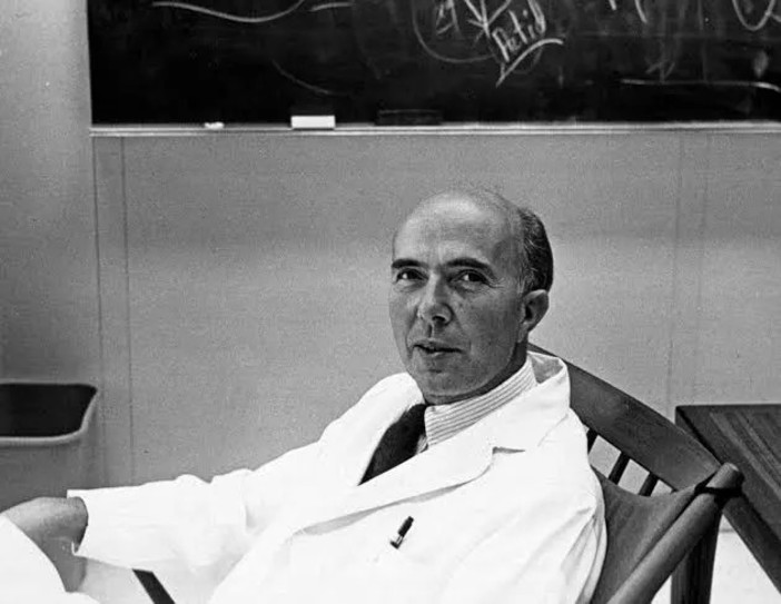ACCADDE OGGI, 22 OTTOBRE 1983. Il Nobel per la Medicina Dulbecco torna nella “sua” città: “Orgoglioso di essere imperiese, anzi portorino” ACCADDE OGGI, 22 OTTOBRE 1983. Il Nobel per la Medicina Dulbecco torna nella “sua” città: “Orgoglioso di essere imperiese, anzi portorino”