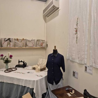 Dalla mostra su Rosa Genoni 4.400 euro per il volontariato Dalla mostra su Rosa Genoni 4.400 euro per il volontariato