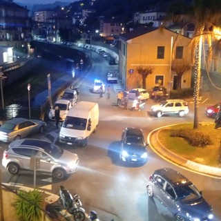 Porto Maurizio paralizzata dal traffico: chiusa via Airenti dopo l’esplosione di un geyser Porto Maurizio paralizzata dal traffico: chiusa via Airenti dopo l’esplosione di un geyser