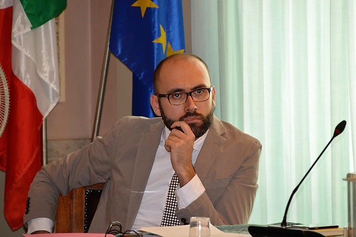 Stop ai Tir sulla 28, il presidente della Provincia di Cuneo Robaldo: "Una decisione che impatta sull'economia di un'intera area del Paese"