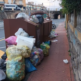 Via Trento nel degrado, la denuncia della consigliera Bozzano: “Situazione inaccettabile, servono interventi immediati”