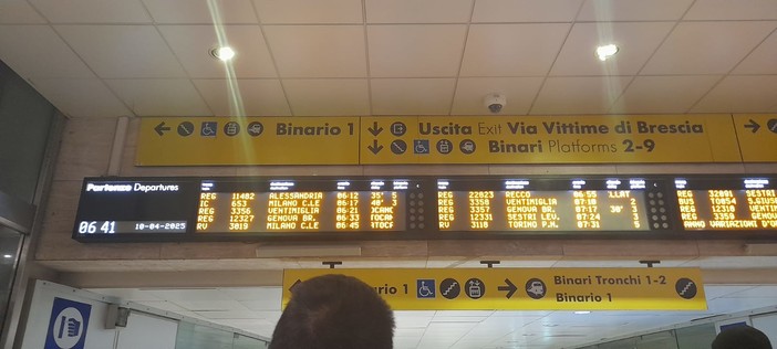 Pendolari, traffico ferroviario bloccato tra Finale Ligure e Albisola per verifiche alla linea elettrica