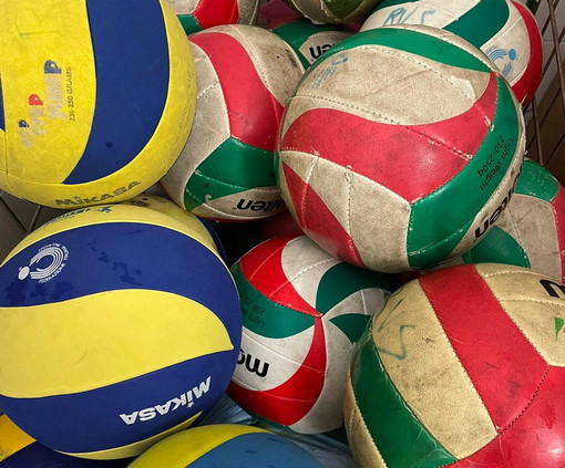 Pallavolo: ferma la Serie B per la Grafiche Amadeo fari puntati sul derby di C contro il Diano Pallavolo: ferma la Serie B per la Grafiche Amadeo fari puntati sul derby di C contro il Diano