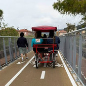 Nel Dianese pista ciclabile troppo stretta e i risciò diventano un pericolo per pedoni e ciclisti
